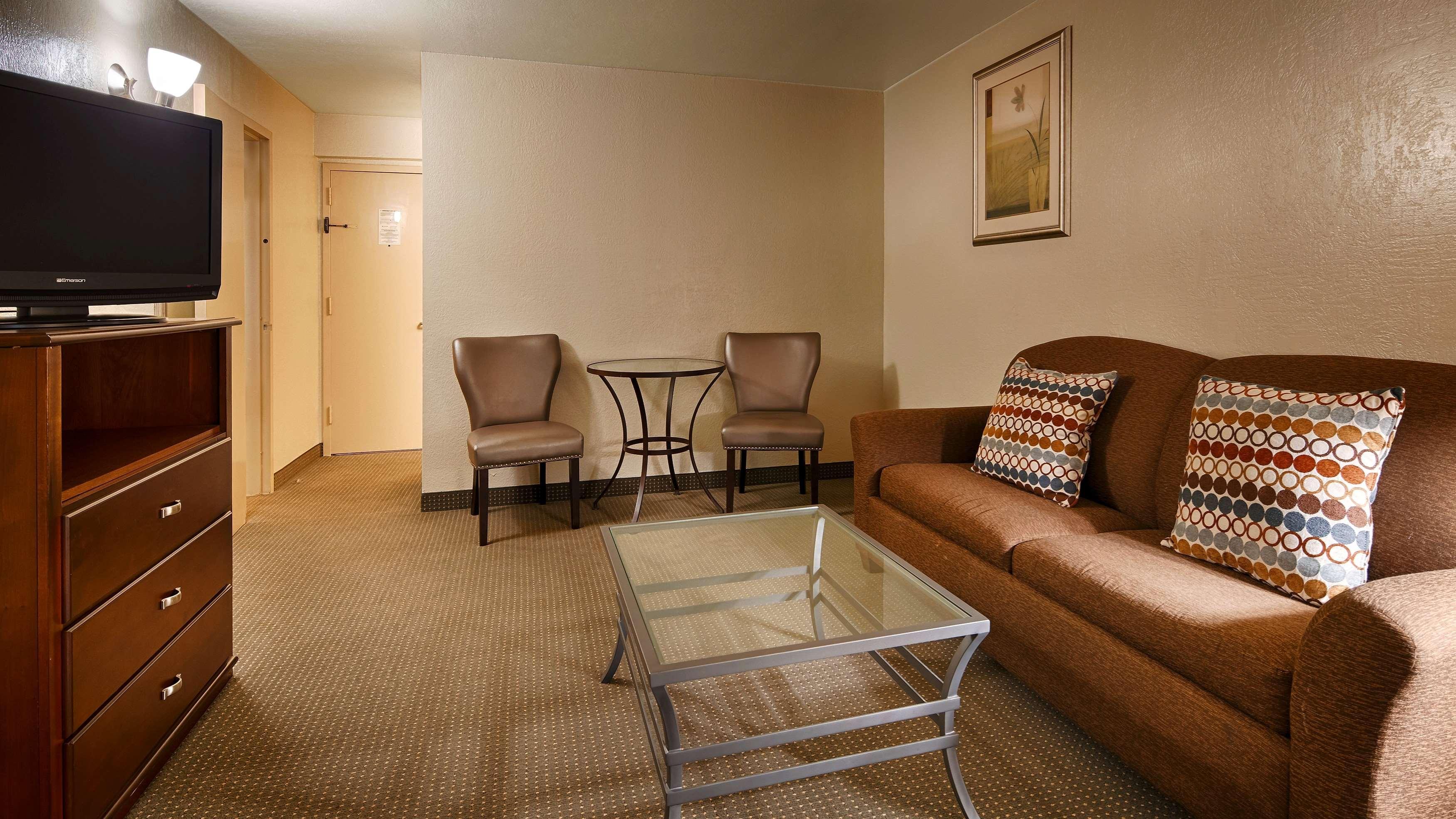 Surestay By Western Hotel 2*