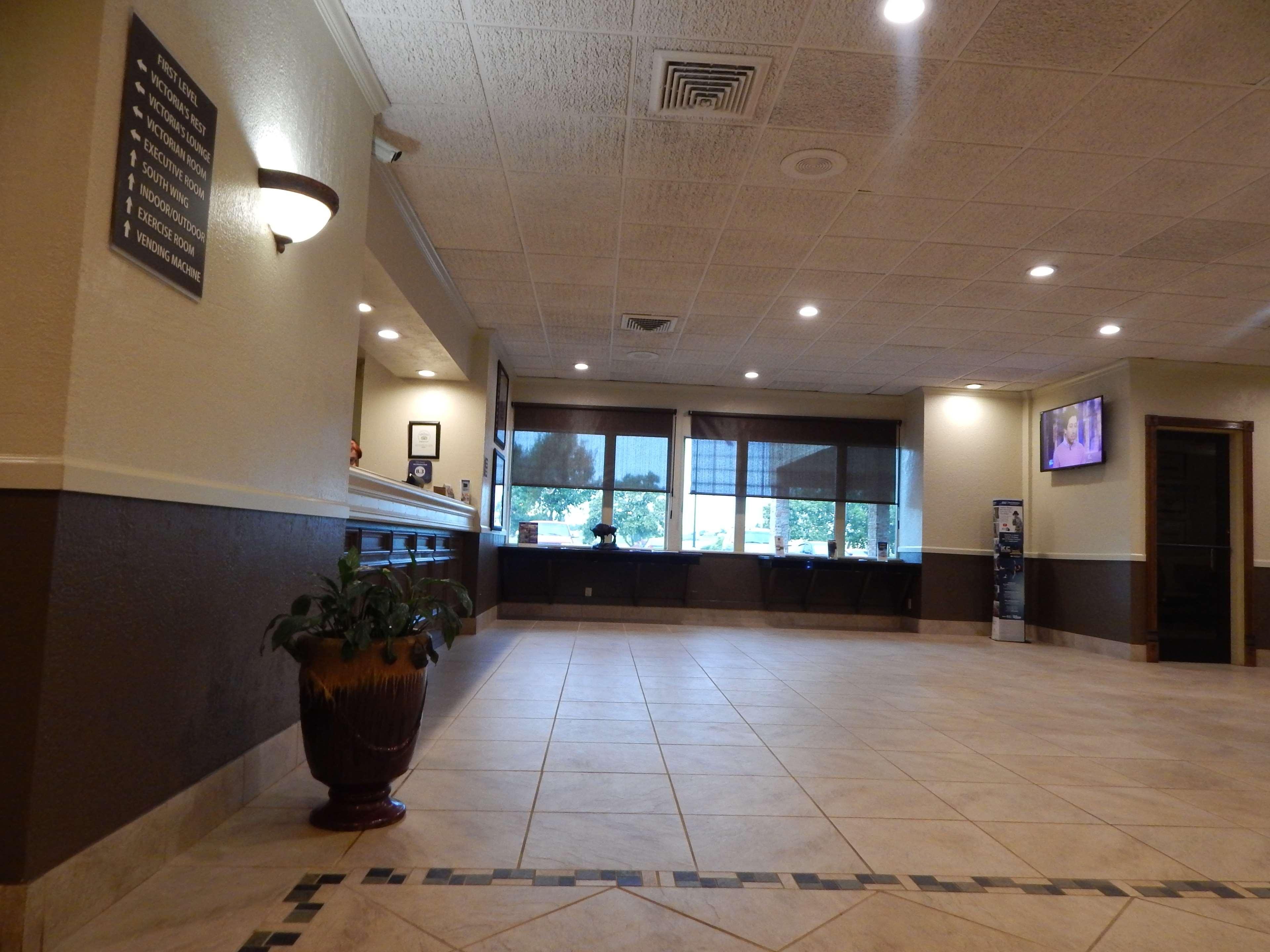 Surestay By Western Hotel 2*